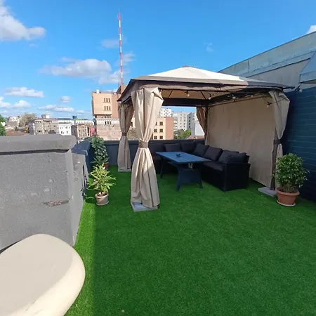 Urban Eden - Rooftop Terrace Bukarest
